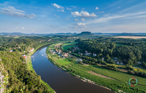 Die Elbe im Elbsandsteingebirge in der Sächsischen Schweiz