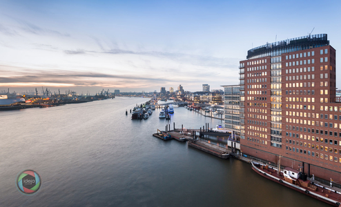 Hamburger Hafen HDR von der Elbphilharmonie aus fotografiert